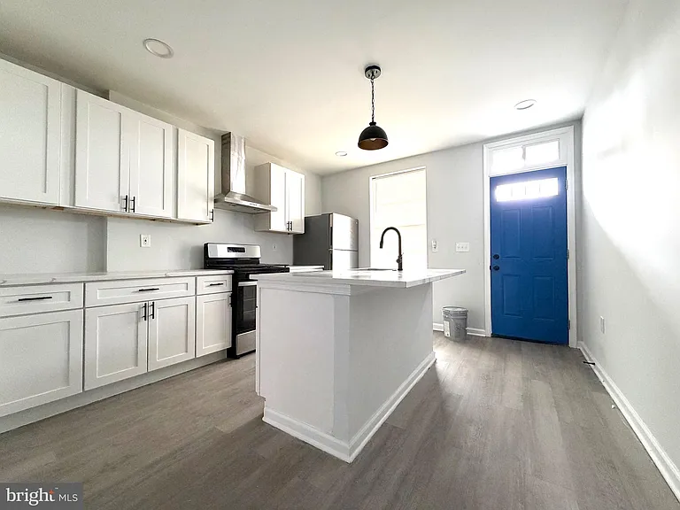 608 Oldham St — Photo 3