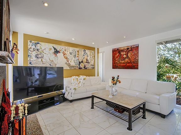 5th image of 1269 N Parkwood Drive