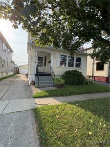 144 Ivanhoe Rd, Buffalo, NY, 14215
