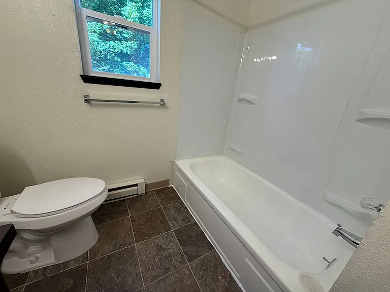 23 SE 10th St #8 — Photo 6