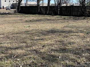 908 NE 8th St, Wagoner, OK 74467