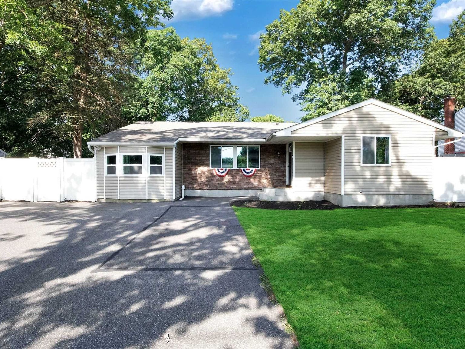 27 Smith Lane, Centereach, NY 11720 Zillow