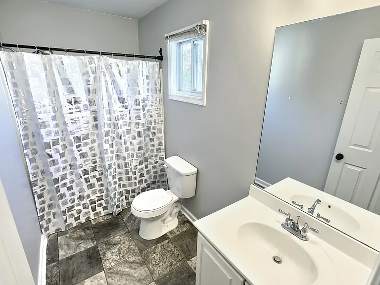 1676 Taylor Dr — Photo 20