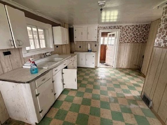 5th image of 138 Voorhees Rd