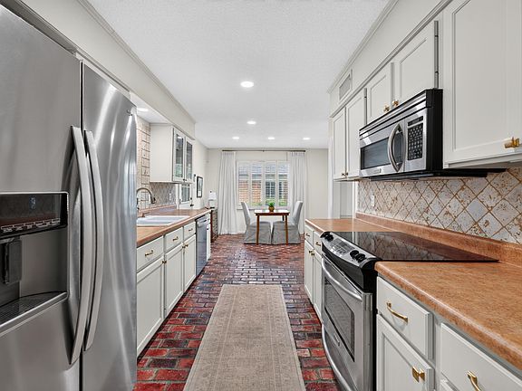 5th image of 1897 Allenby Rd