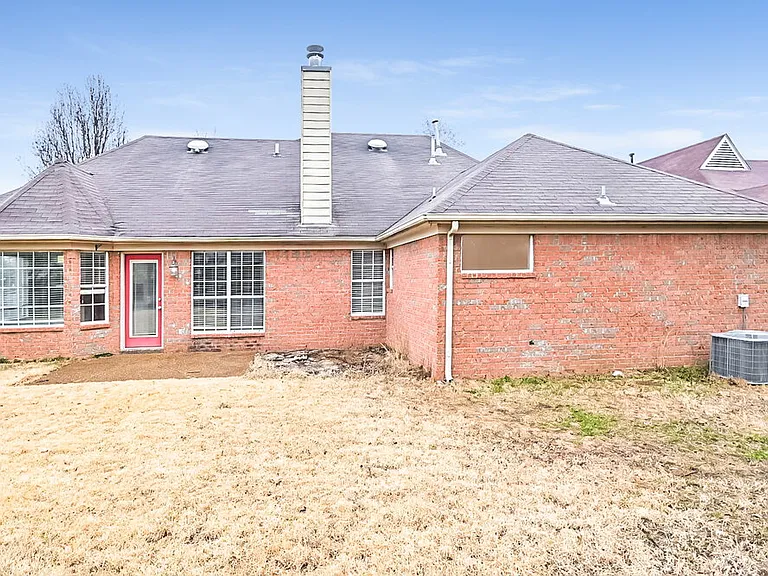 12829 Fox Bend Ln — Photo 17