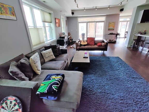 2nd image of 340 W Evergreen Ave APT 3W