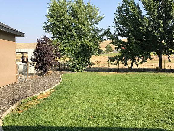 5th image of 3725 Gem Ave