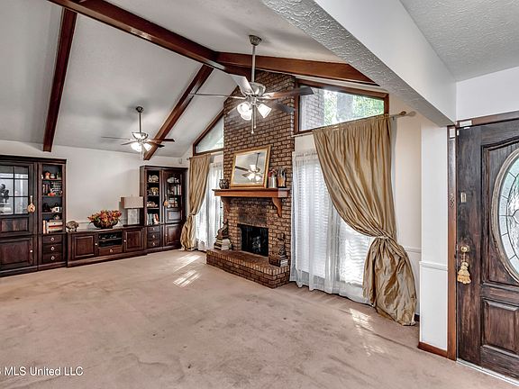 2nd image of 405 Deborah Cir