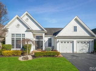 13 Beth Page Dr, Monroe Township, NJ 08831