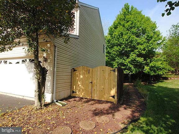 2nd image of 23 Morrissey Stone Ct