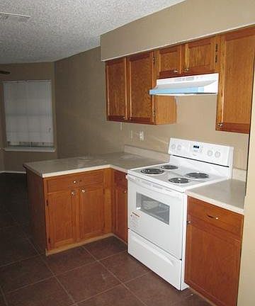 4th image of 10128 Leatherwood Dr