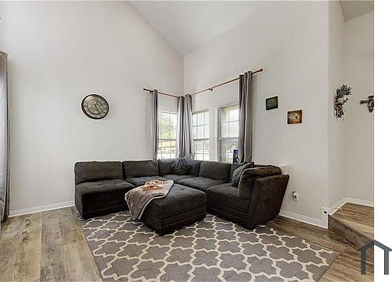 5th image of 1200 Silverton Ct