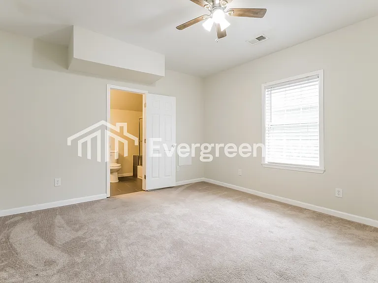 1596 Jonesboro Rd SE — Photo 9