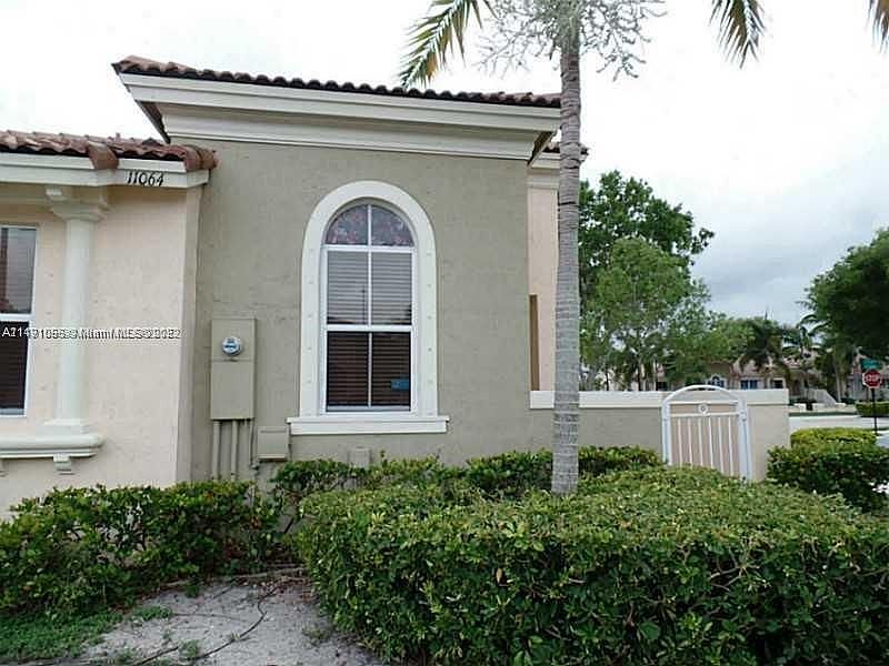 2nd image of 11064 SW 237th Ln #11064