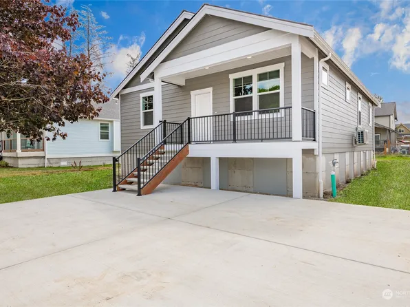 523 Second Street, Sumas, WA 98295