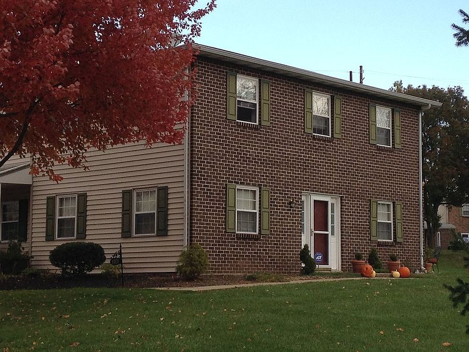 2nd image of 1301 Blue Jay Dr