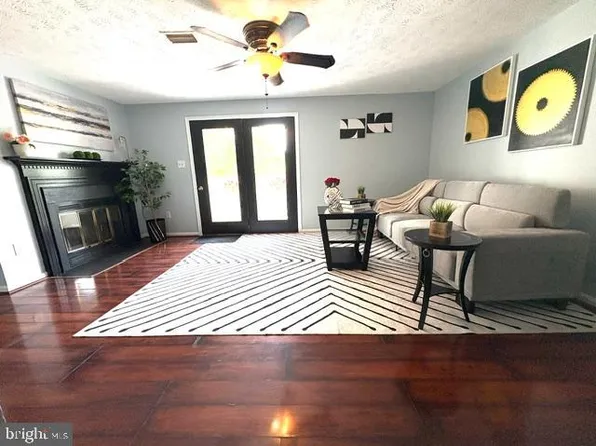 12213 Saint Peter Ct APT H, Germantown, MD 20874