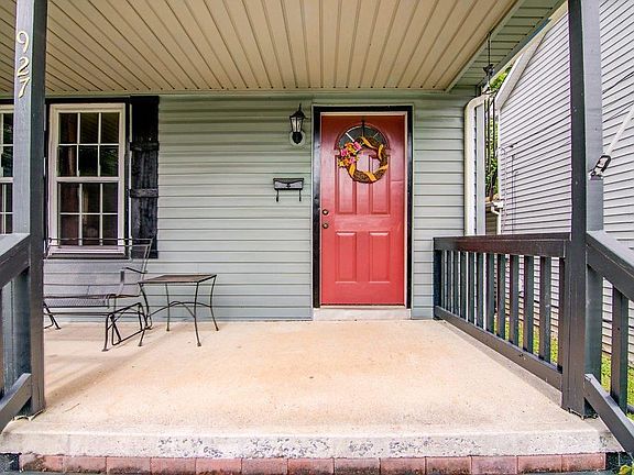 2nd image of 927 Peaks St
