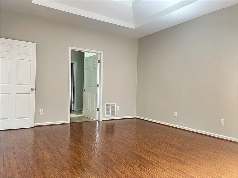 385 Blackwood Ln — Photo 6