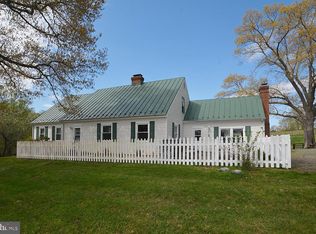 7962 Leeds Manor Rd, Marshall, VA 20115