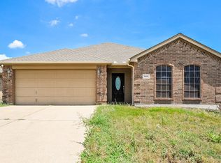9216 Jason Dr, White Settlement, TX 76108