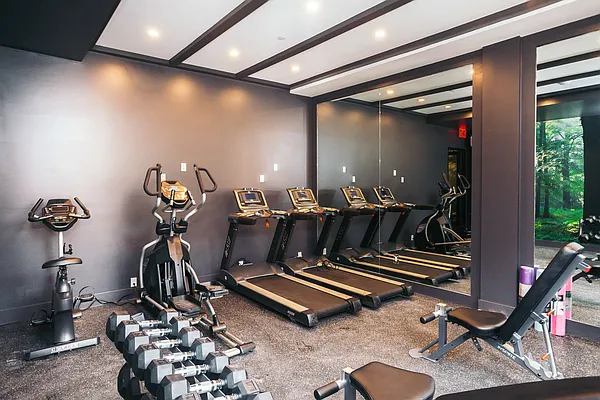 Rented by Nooklyn NYC LLC | media 82