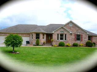 4865 Persimmon Tree Ln, Martinsville, IN 46151