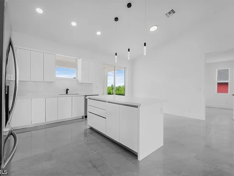 3812 NW 38th St — Photo 9