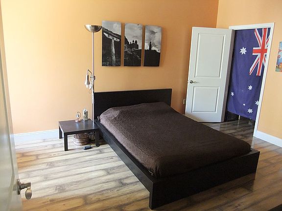 3rd image of 6938 Laurel Canyon Blvd Unit 213