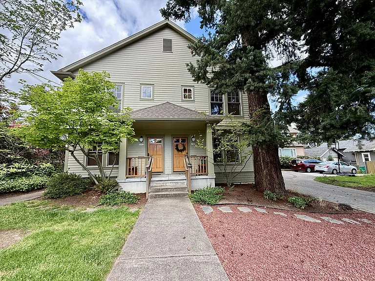 1723-1727 SE Nehalem St — Photo 20