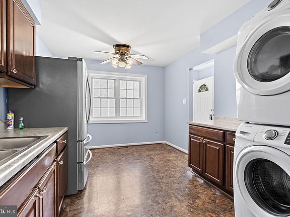 2nd image of 3537 Cranmer Mews