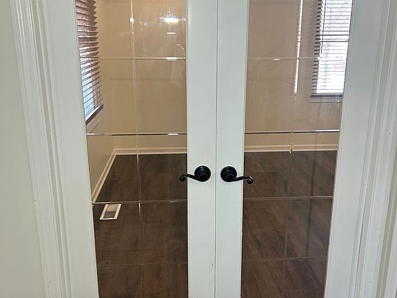 5th image of 5353 Barkwood Dr