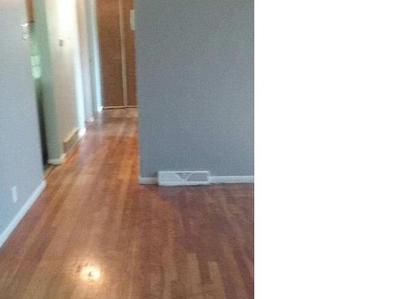 4th image of 10306 Edgefield Dr