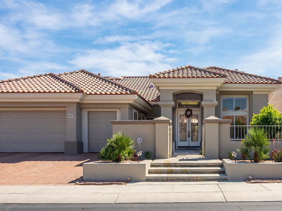 1st image of 78629 Bougainvillea Dr