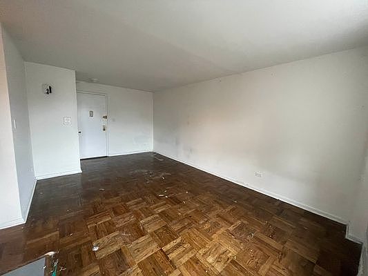 3rd image of 75-18 Woodside Ave #2L
