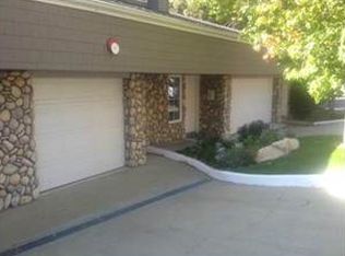 356 Lake Resort Rd, Lake Arrowhead, CA 92352