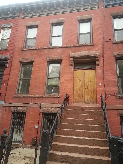 1st image of 129 Chauncey St APT 3