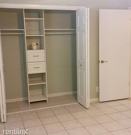 3rd image of 3012 W De Leon St APT 16