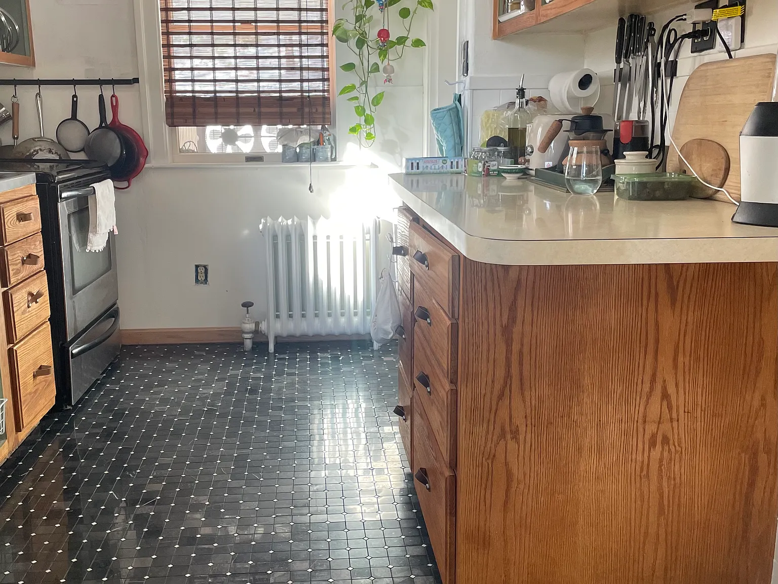 3 bed, 1.5 bath, 1589 sqft, $1,650 — Photo 3