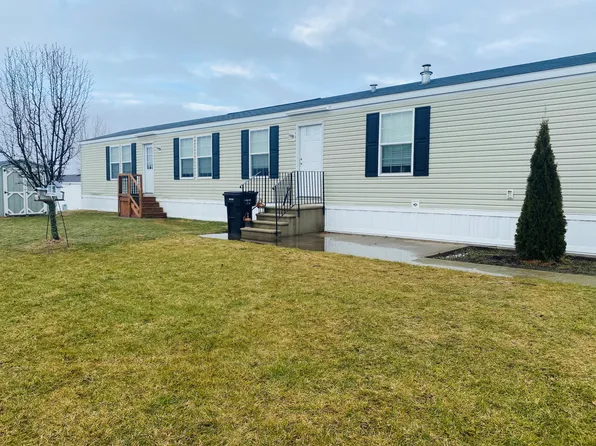 2111 Quarry Dr #196, Hudsonville, MI 49426