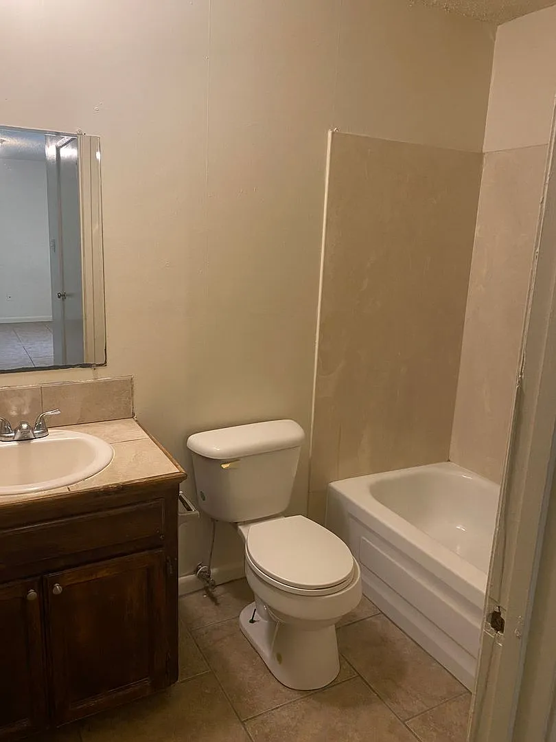 C 8349 GV — Photo 4