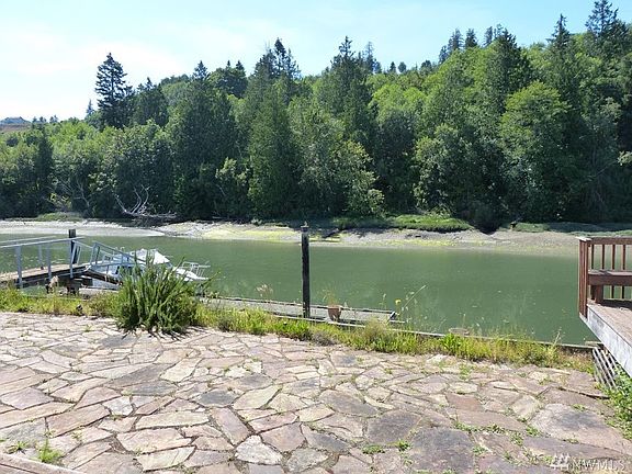 3rd image of 211 N Beach Dr