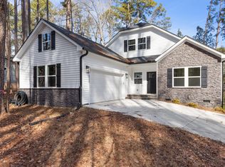 3255 Yorkshire Cir, Sanford, NC 27332