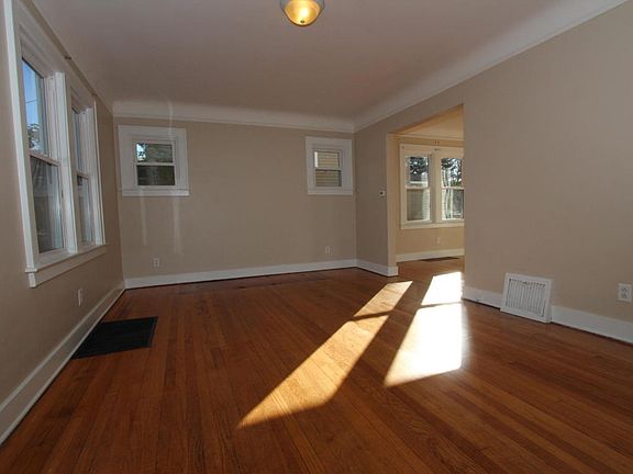2nd image of 1729 Linden Ave SE