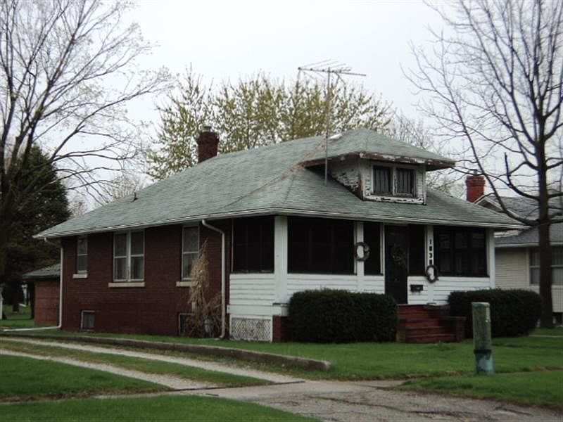 2nd image of 1838 Baird Ave