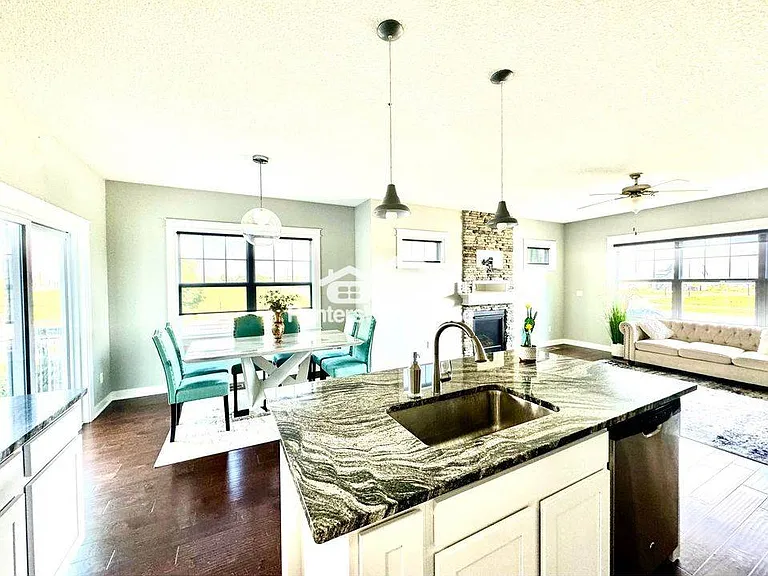 602 SW Magazine Rd — Photo 12