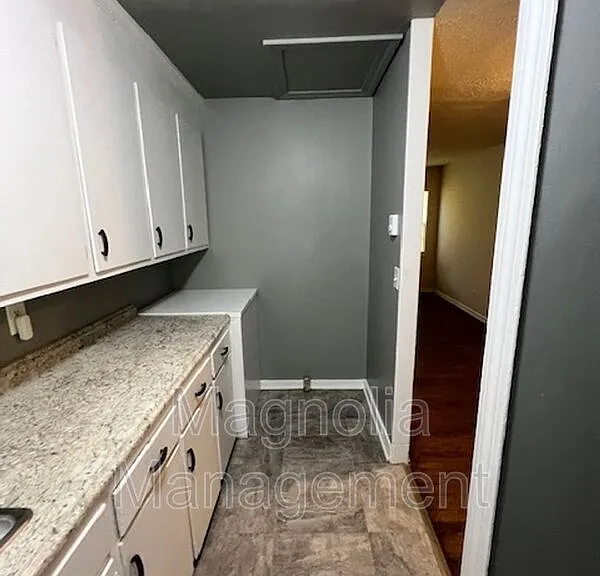 1212 Parham St — Photo 16