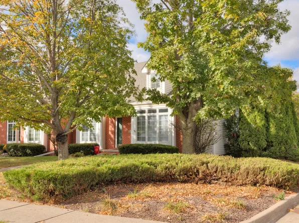 2098 NW 159th St, Clive, IA 50325