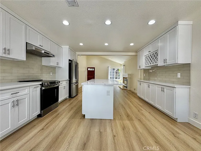 14611 Countrywood Ln — Photo 11